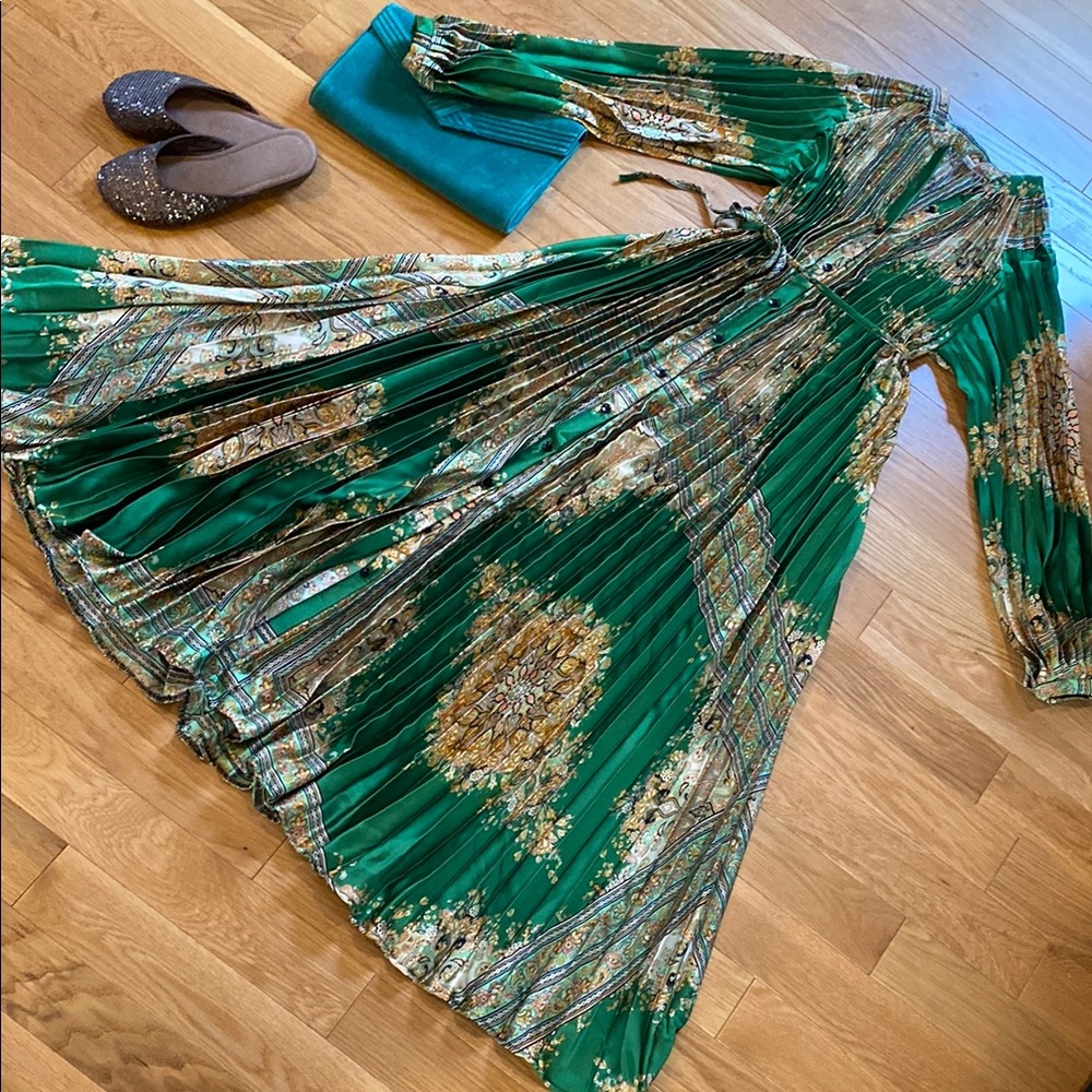 Elegant Green Long Sleeve Dress